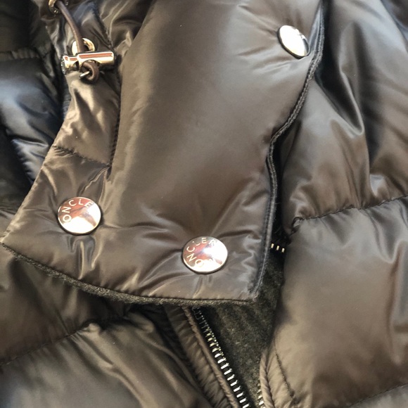 Moncler Riom Jacket Excellent Condition, with tags - Picture 12 of 14